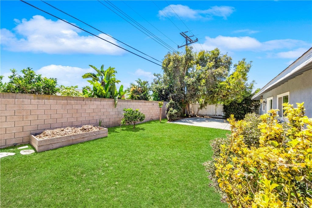 5652 Harold Pl, Huntington Beach CA 92647 - Photo 42