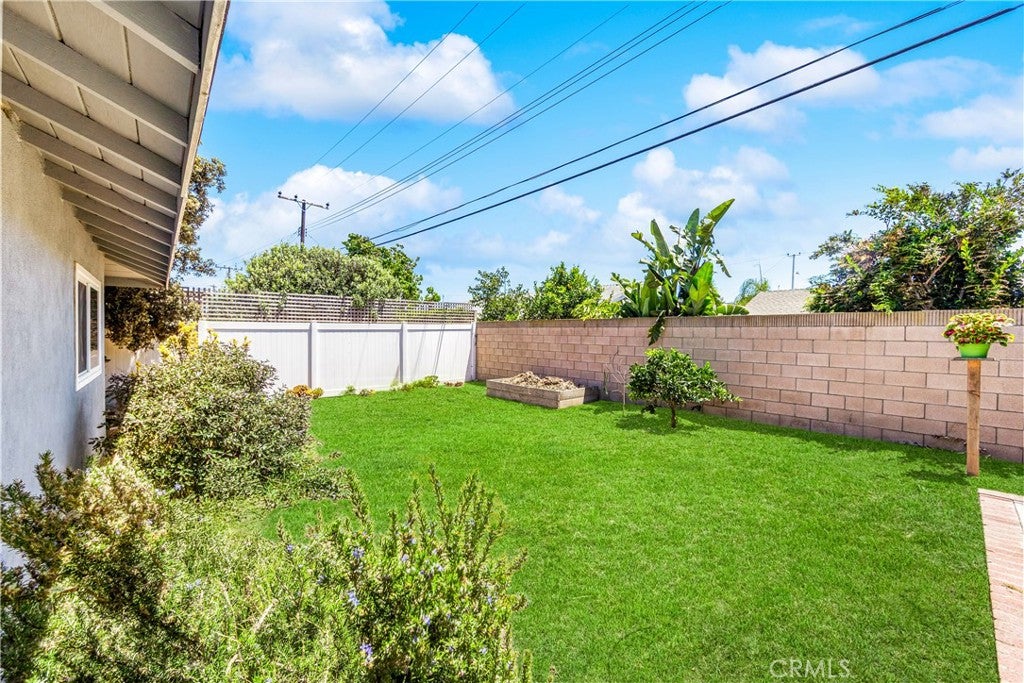 5652 Harold Pl, Huntington Beach CA 92647 - Photo 39