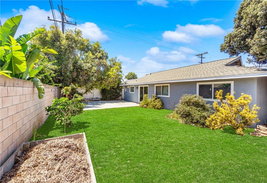 5652 Harold Pl, Huntington Beach CA 92647 - Photo 41