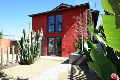 Photo of 818 N Avenue 52 Ave, Los Angeles, CA 90042 (MLS # 26672345)