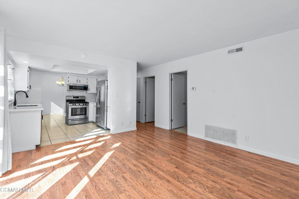 Ventu Park-124 - 124 - Residential