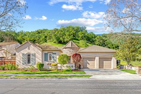 Photo of 7071 Eagle Ridge Drive, Gilroy, CA 95020 (MLS # ML82037476)