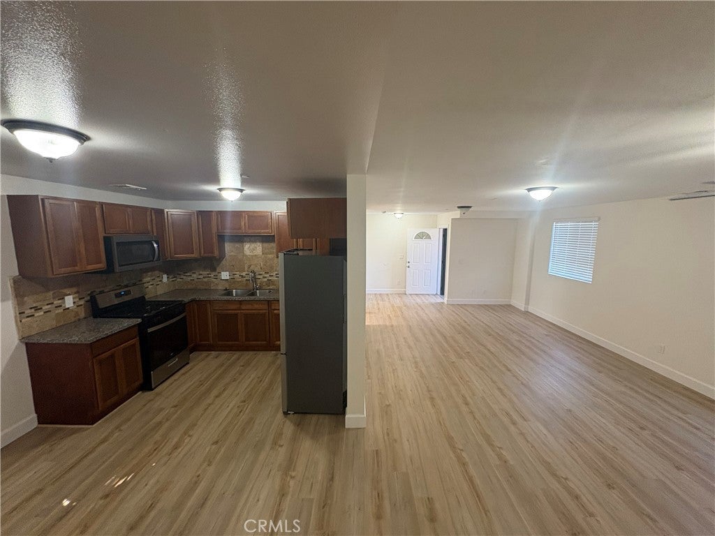 146 W 93rd