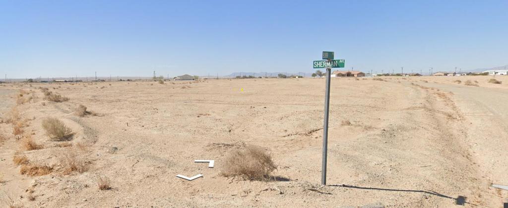 Residential Acreage Lot in the perfect area of Thermal (Salton Sea, CA). This lot is fairly close to the Chevron off the 86 FWY. This lot is 75,794 square feet (1.74 ACRES) and perfect to put your dream estate home. Sits on the Corner with lots potential.