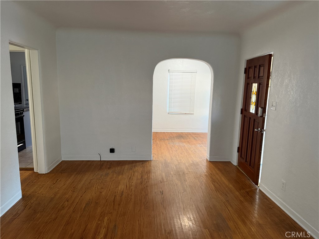 1654 N Marine