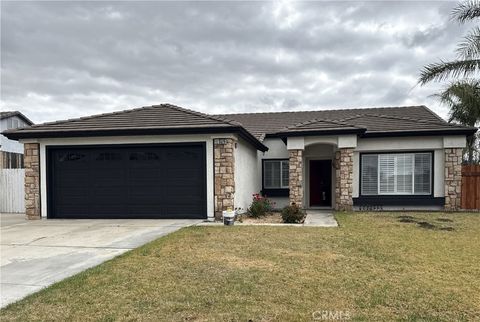 Photo of 3529 N Live Oak AVE, Rialto, CA 92377 (MLS # IV26093112)