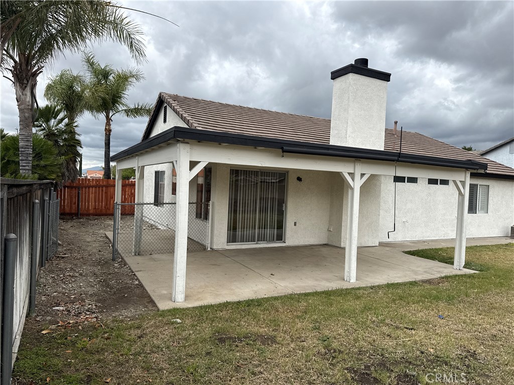 3529 N Live Oak