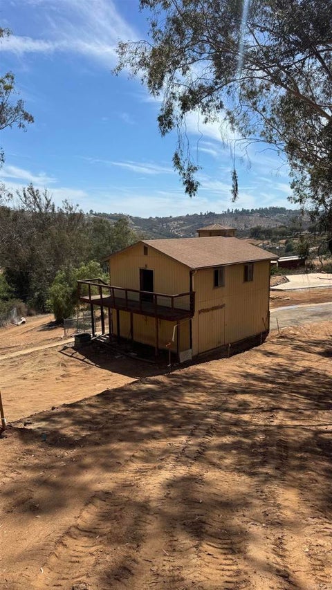 Photo of 11271 Calle Oro Verde, Valley Center, CA 92082 (MLS # NDP2609609)