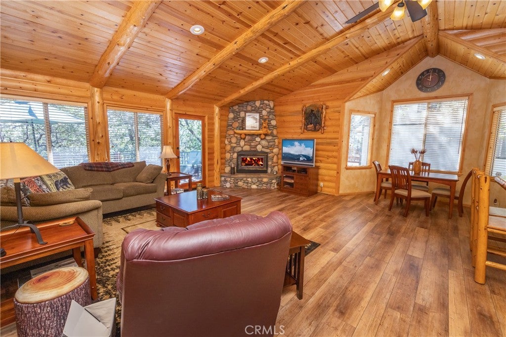 617 Villa Grove