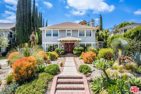 Photo of 257 S Van Ness Avenue, Los Angeles, CA 90004 (MLS # 26675995)