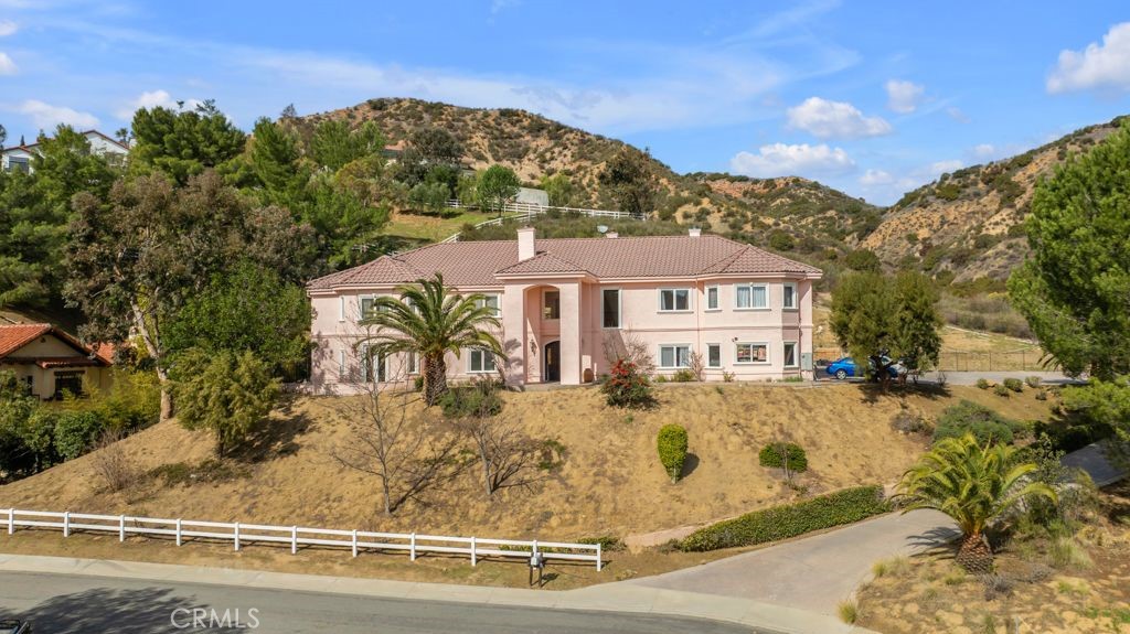 15 Maverick Lane