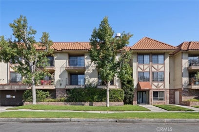 11127 La Maida 10 North Hollywood CA 91601