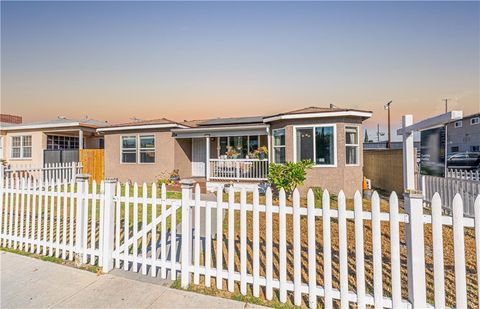1915 E 55th Street Long Beach CA 90805