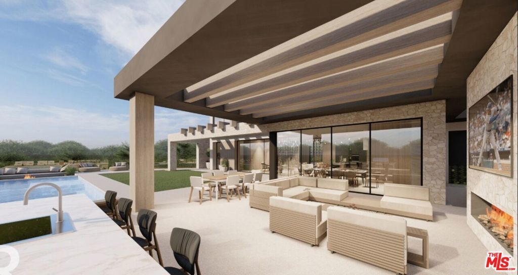 Photo of 590 N Tigertail Road, Los Angeles, CA 90049 (MLS # 25616517)