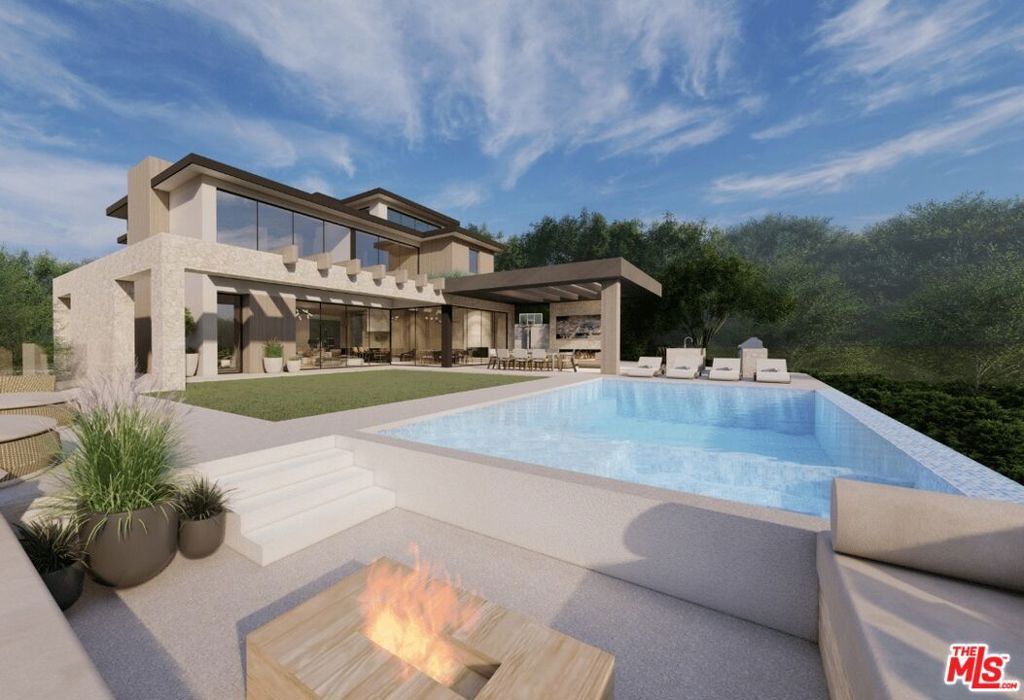 Photo of 590 N Tigertail Road, Los Angeles, CA 90049 (MLS # 25616517)