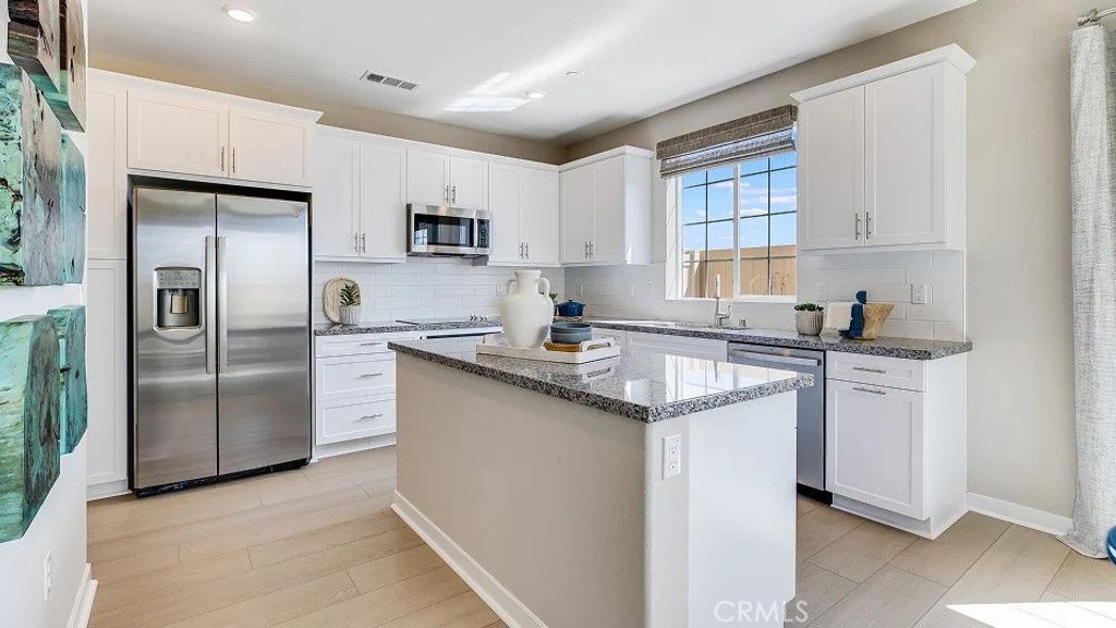 Photo of 1364 Thunderbolt Lane, Rialto, CA 92376 (MLS # SW26072486)