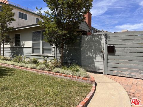 Photo of 8903 Ramsgate Avenue, Los Angeles, CA 90045 (MLS # 26829835)