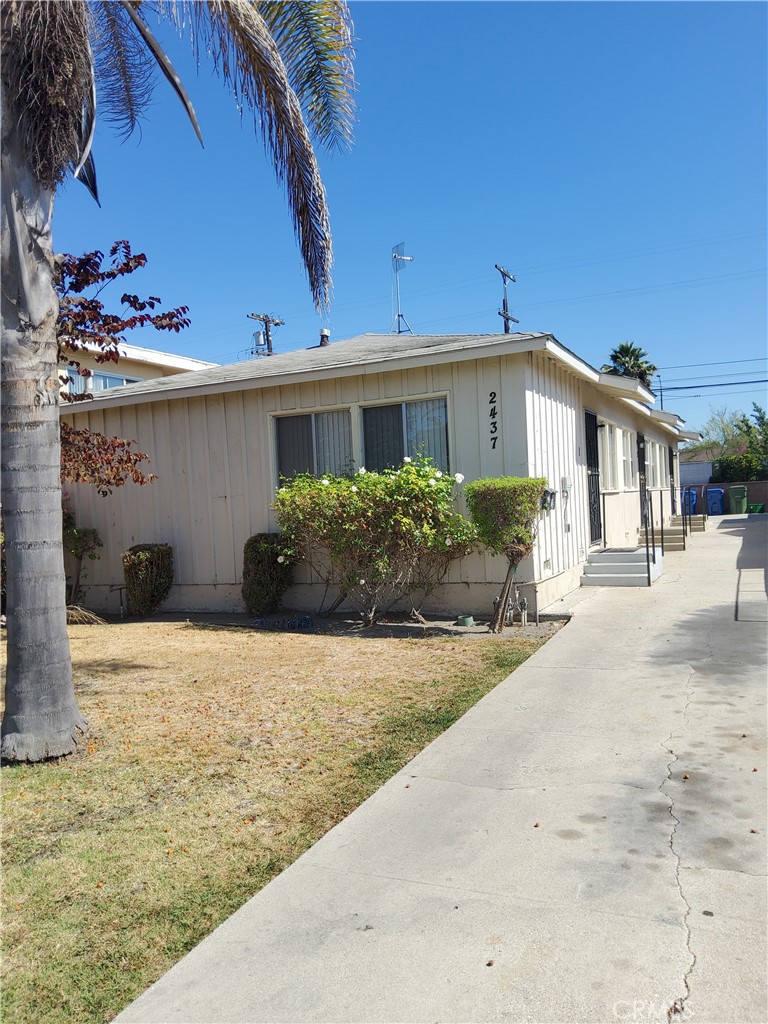 2437 Exposition Place 2