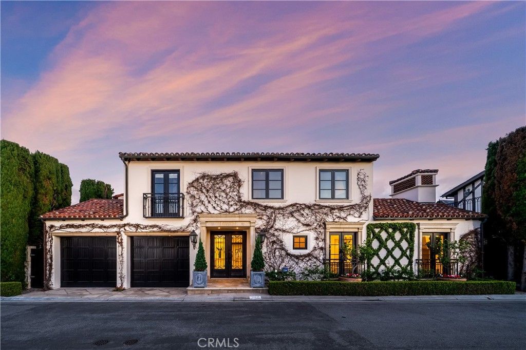 Photo of 110 Via Trieste, Newport Beach, CA 92663 (MLS # NP26018642)