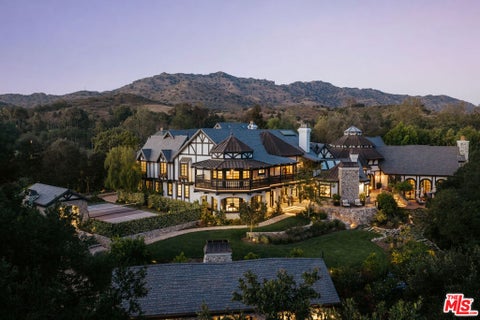 Photo of 5076 Island Forest Place, Westlake Village, CA 91362 (MLS # 26851753)