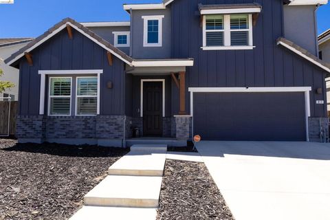 Photo of 813 Darigold Way WAY, Oakley, CA 94561 (MLS # 41138479)