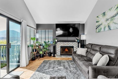 3049 Golden Oak Way Spring Valley CA 91978