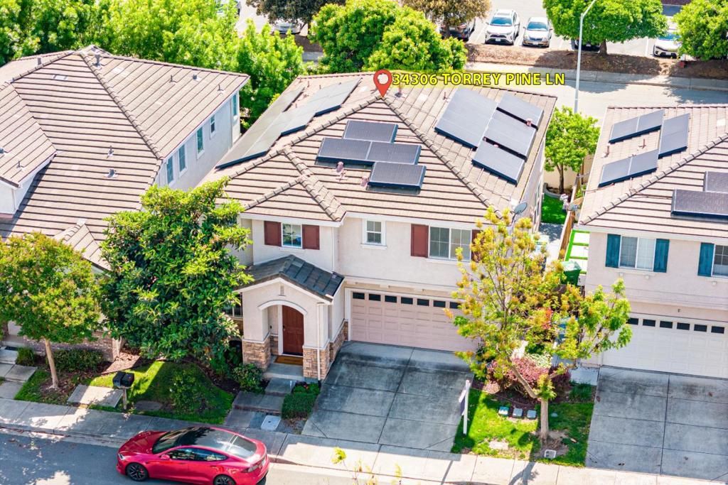 Photo of 34306 Torrey Pine Ln Ln, Union City, CA 94587 (MLS # ML82036214)