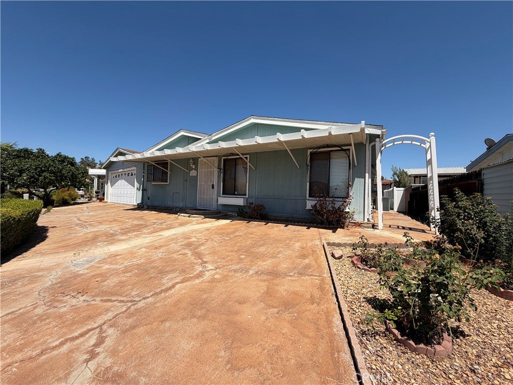 38078 Calle De Amor