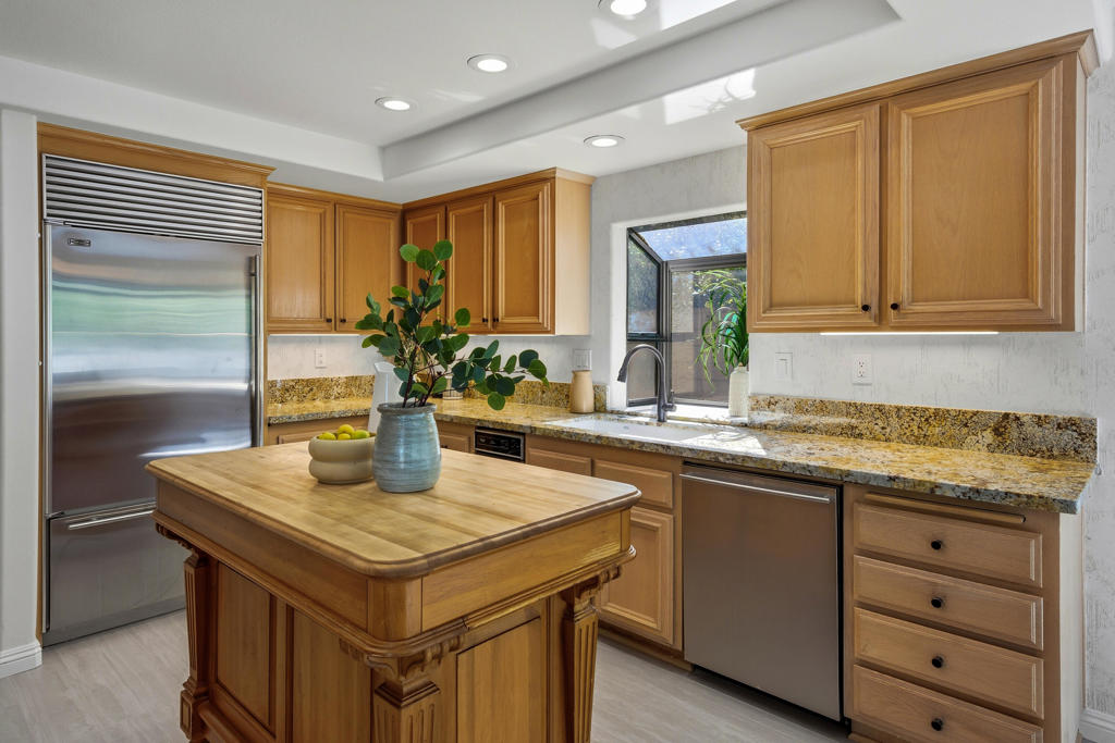 Avondale Country Clu - Residential