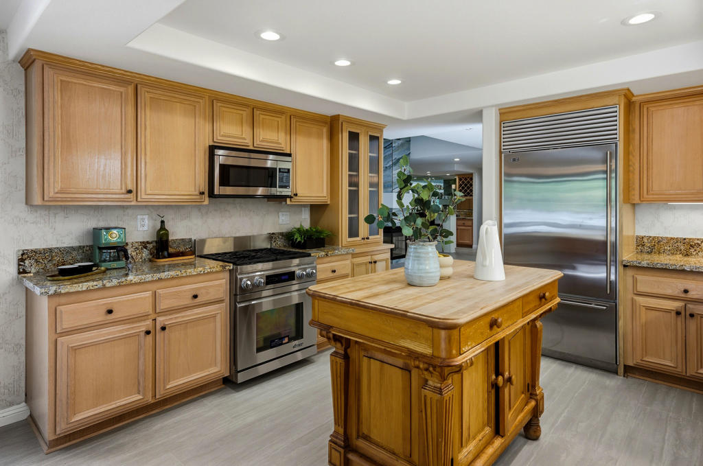 Avondale Country Clu - Residential