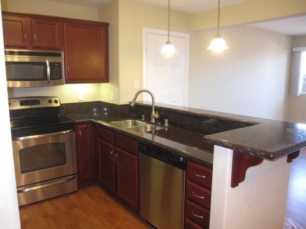 listing image 130724211360212325004