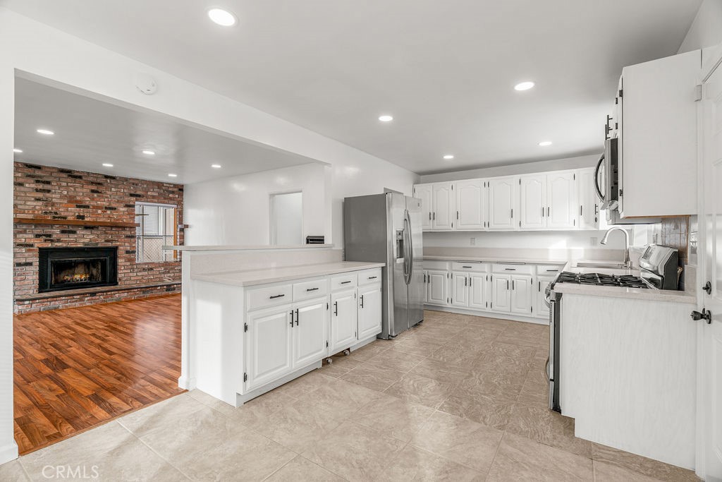 20904 La Salle Avenue