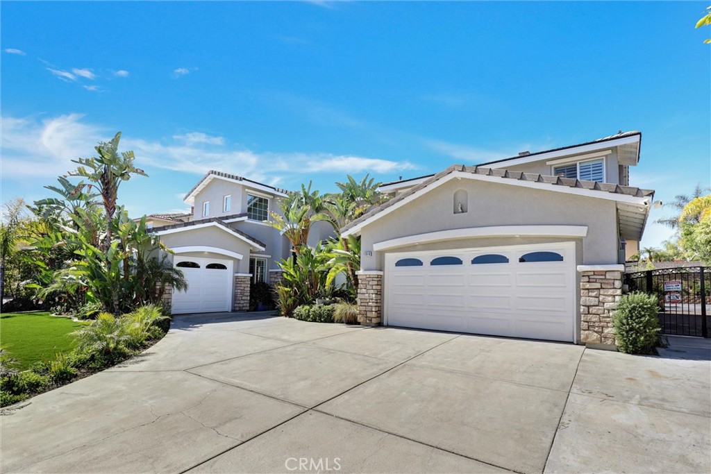1610 Via Roma Circle
