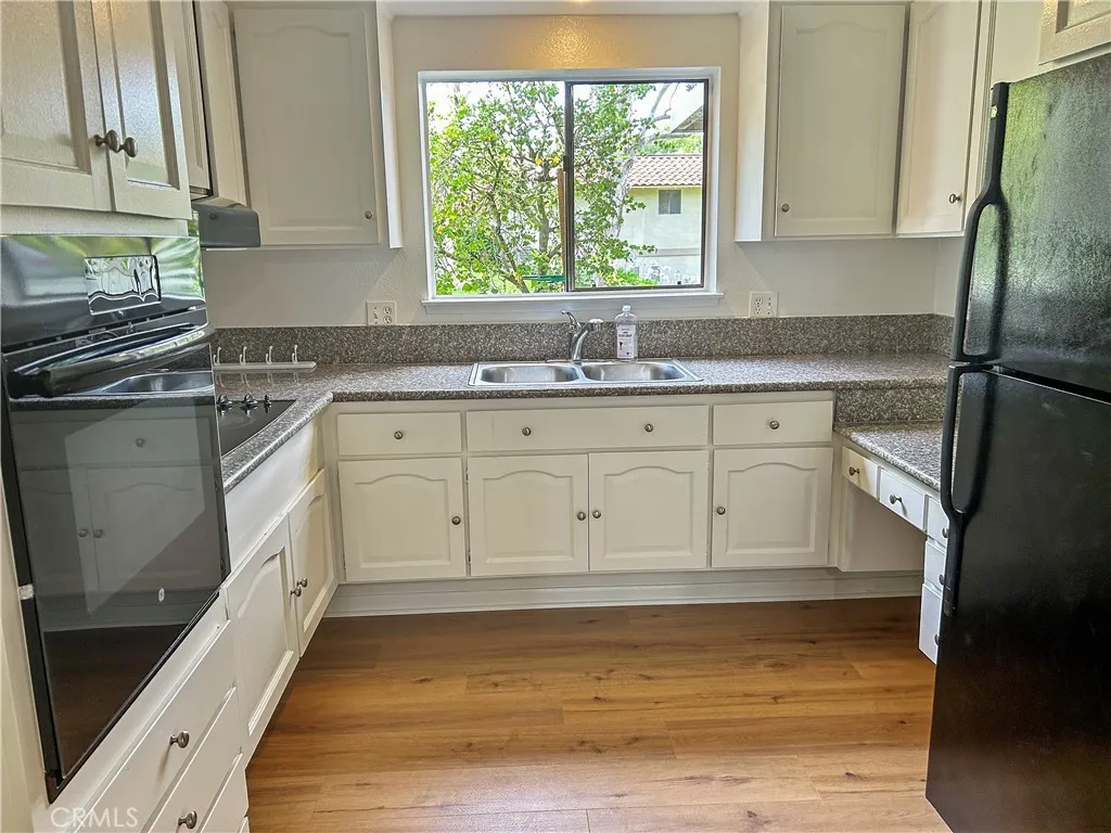 Laguna Woods, California 92637, United States, 1 Bedroom Bedrooms, ,1 BathroomBathrooms,Residential,Contingent,155208