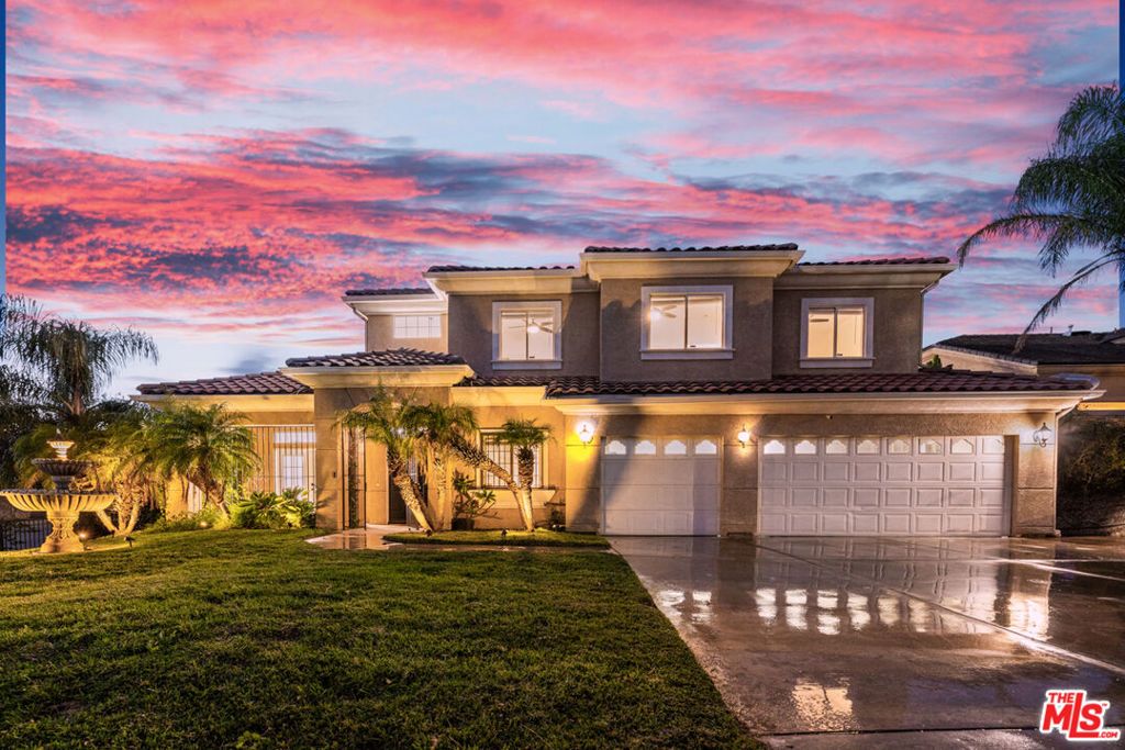 Photo of 6758 Ridgeline Avenue, San Bernardino, CA 92407 (MLS # 26654881)