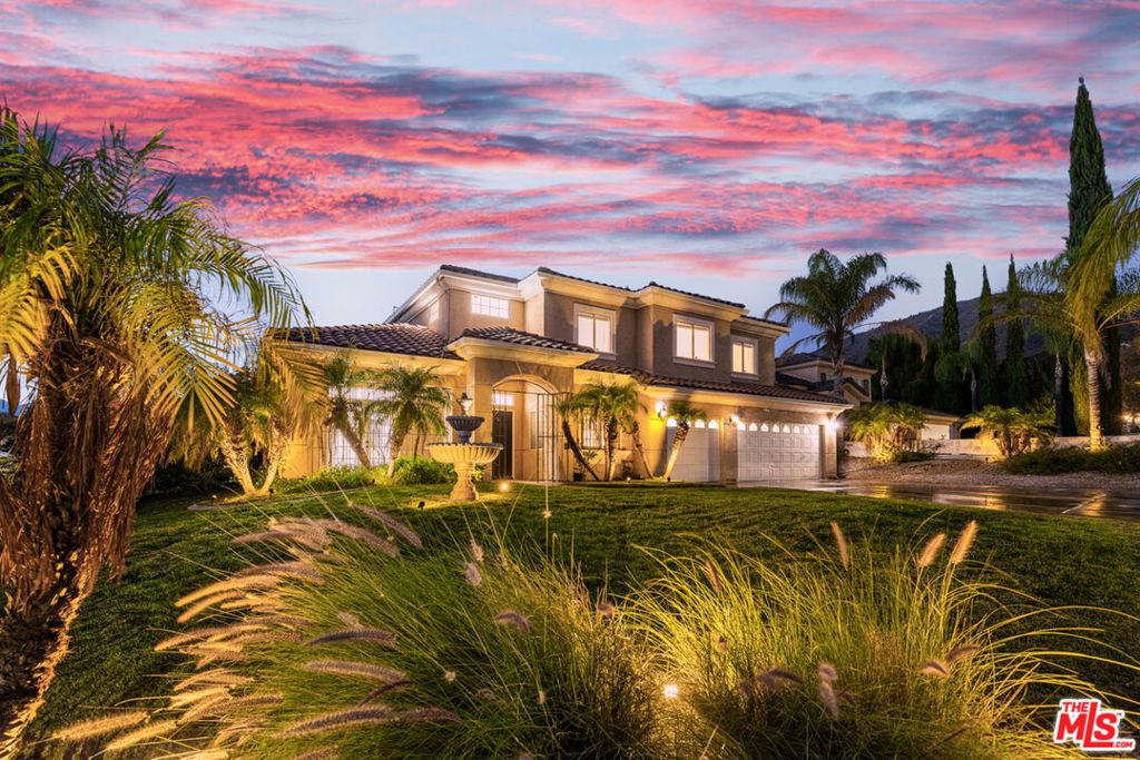 Photo of 6758 Ridgeline Avenue, San Bernardino, CA 92407 (MLS # 26654881)