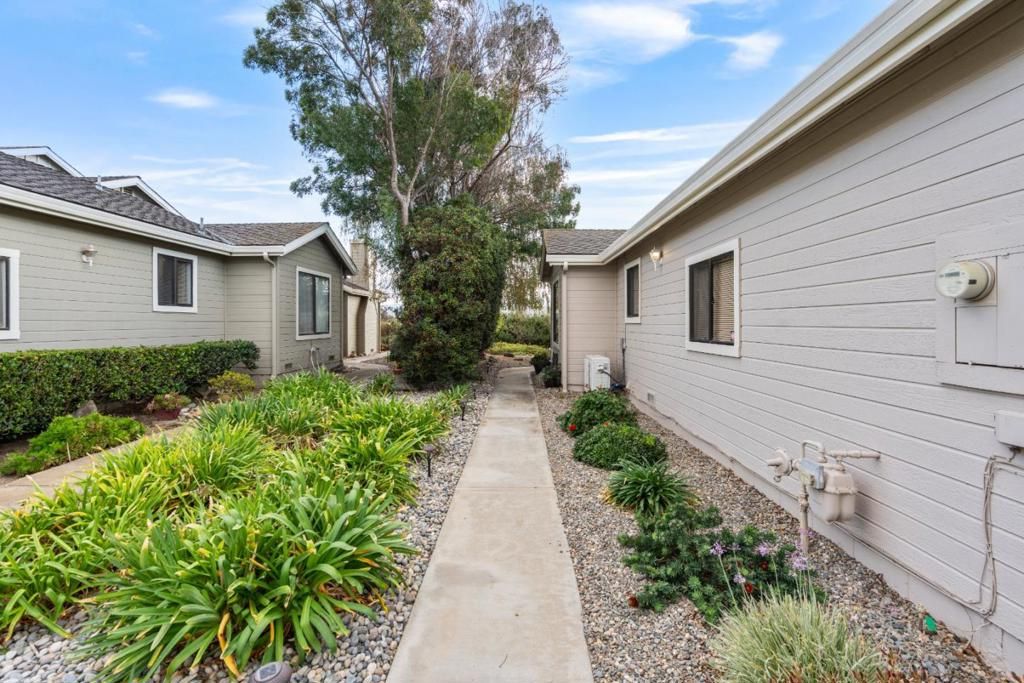 Photo of 729 Helen Drive, Hollister, CA 95023 (MLS # ML82025736)