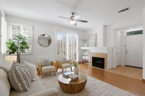 Photo of 8291 Gold Coast Dr Dr #8, San Diego, CA 92126 (MLS # 260003754SD)