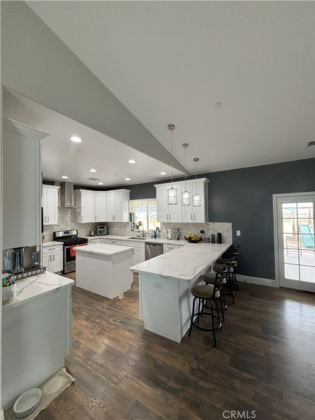 Photo of 13970 13970 Bonanza Road, Victorville, CA 92392 (MLS # HD25231236)