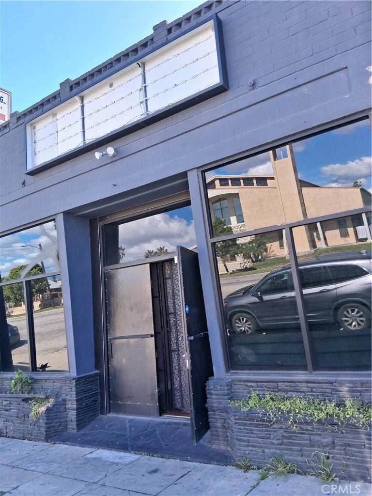 3724 W Slauson Ave, Los Angeles, CA 90043