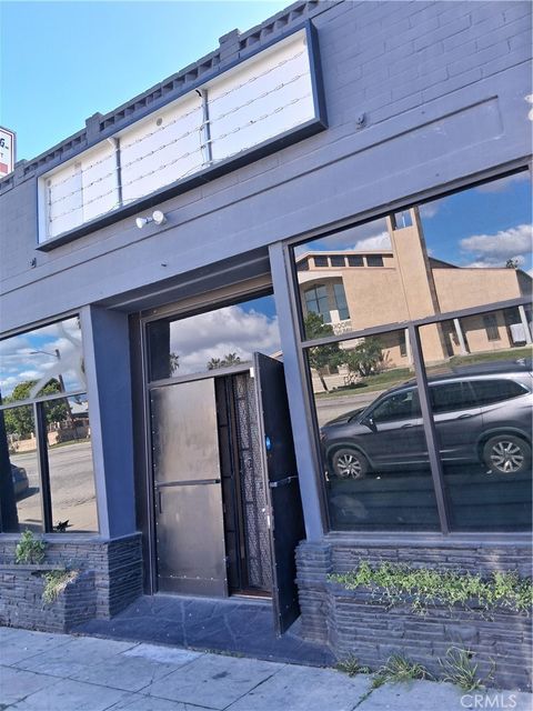 Photo of 3724 W Slauson Ave, Los Angeles, CA 90043 (MLS # IN26036558)