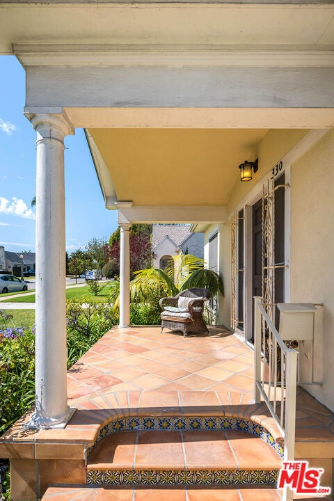 330 N Gower Street, Los Angeles CA 90004