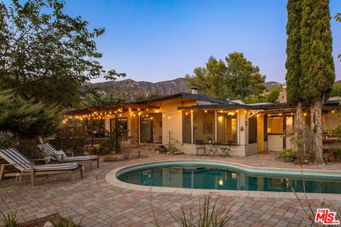 Photo of 6211 Gyral Drive, Tujunga, CA 91042 (MLS # 25603663)
