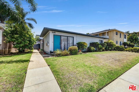 Photo of 1610 E Carson Street, Long Beach, CA 90807 (MLS # 26861363)