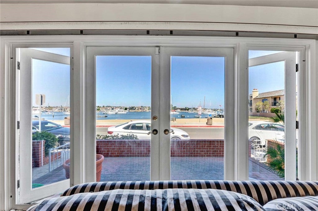 915 W Bay Avenue, Newport Beach CA 92661 - Photo 13