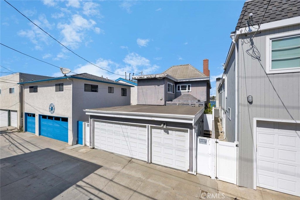 915 W Bay Avenue, Newport Beach CA 92661 - Photo 49