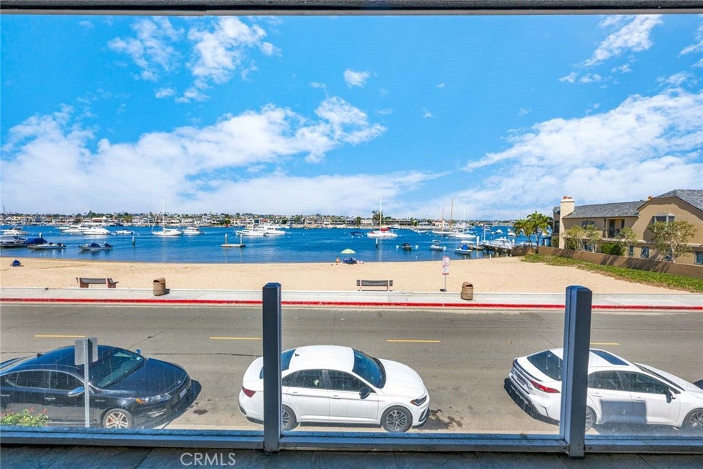 915 W Bay Avenue, Newport Beach CA 92661 - Photo 38