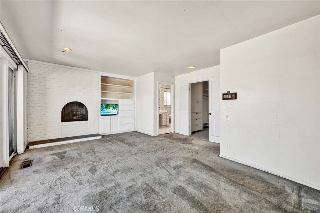 915 W Bay Avenue, Newport Beach CA 92661 - Photo 35