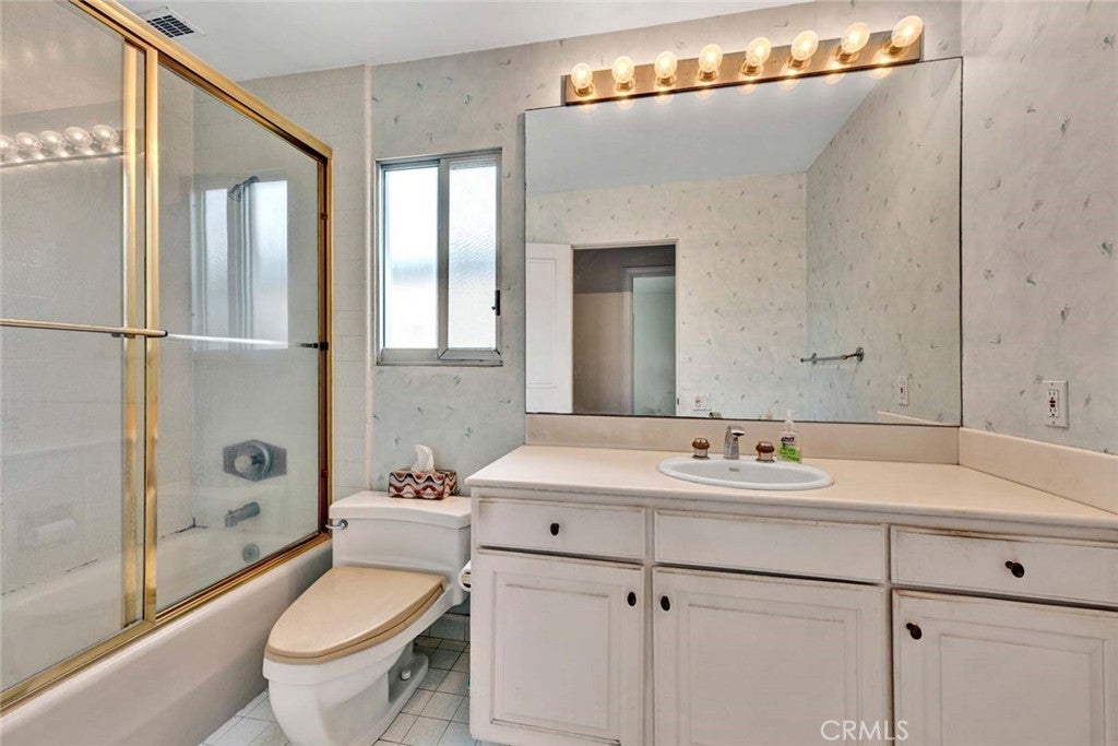 915 W Bay Avenue, Newport Beach CA 92661 - Photo 46