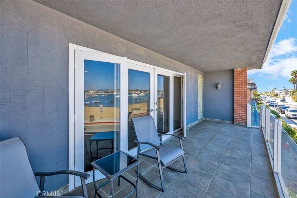 915 W Bay Avenue, Newport Beach CA 92661 - Photo 40